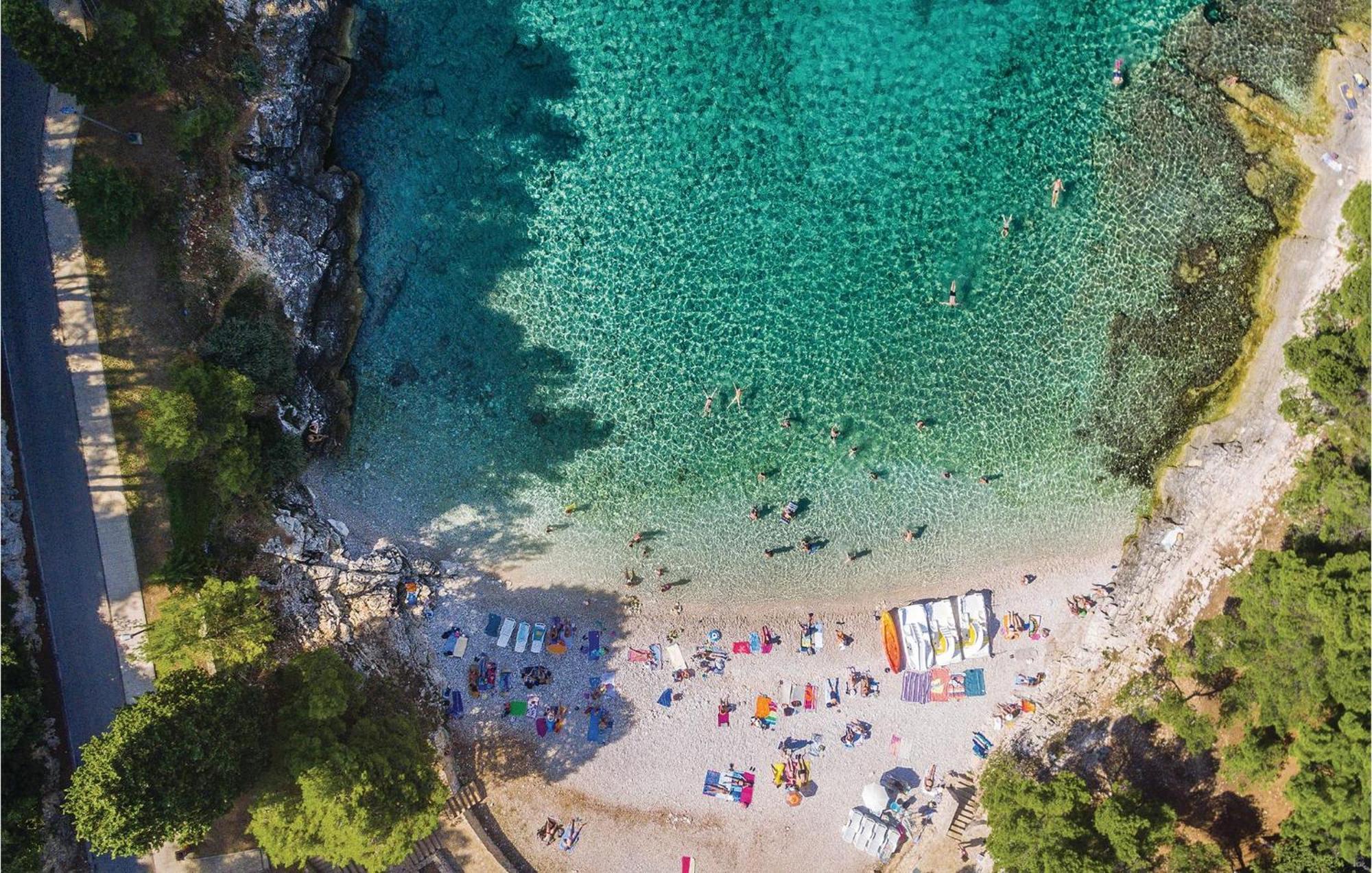 Awesome Studio In Pula With Wifi Eksteriør billede